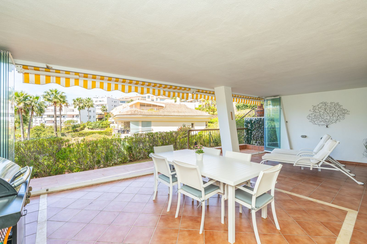 Se vende Apartamento Planta Baja de 2 dormitorios en Costa Del Sol, Málaga, España
