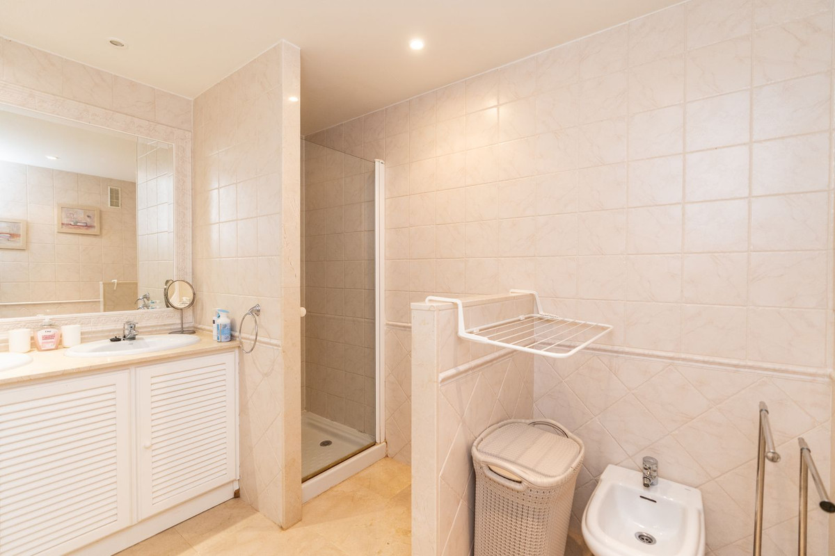 Se vende Apartamento Planta Baja de 2 dormitorios en Costa Del Sol, Málaga, España
