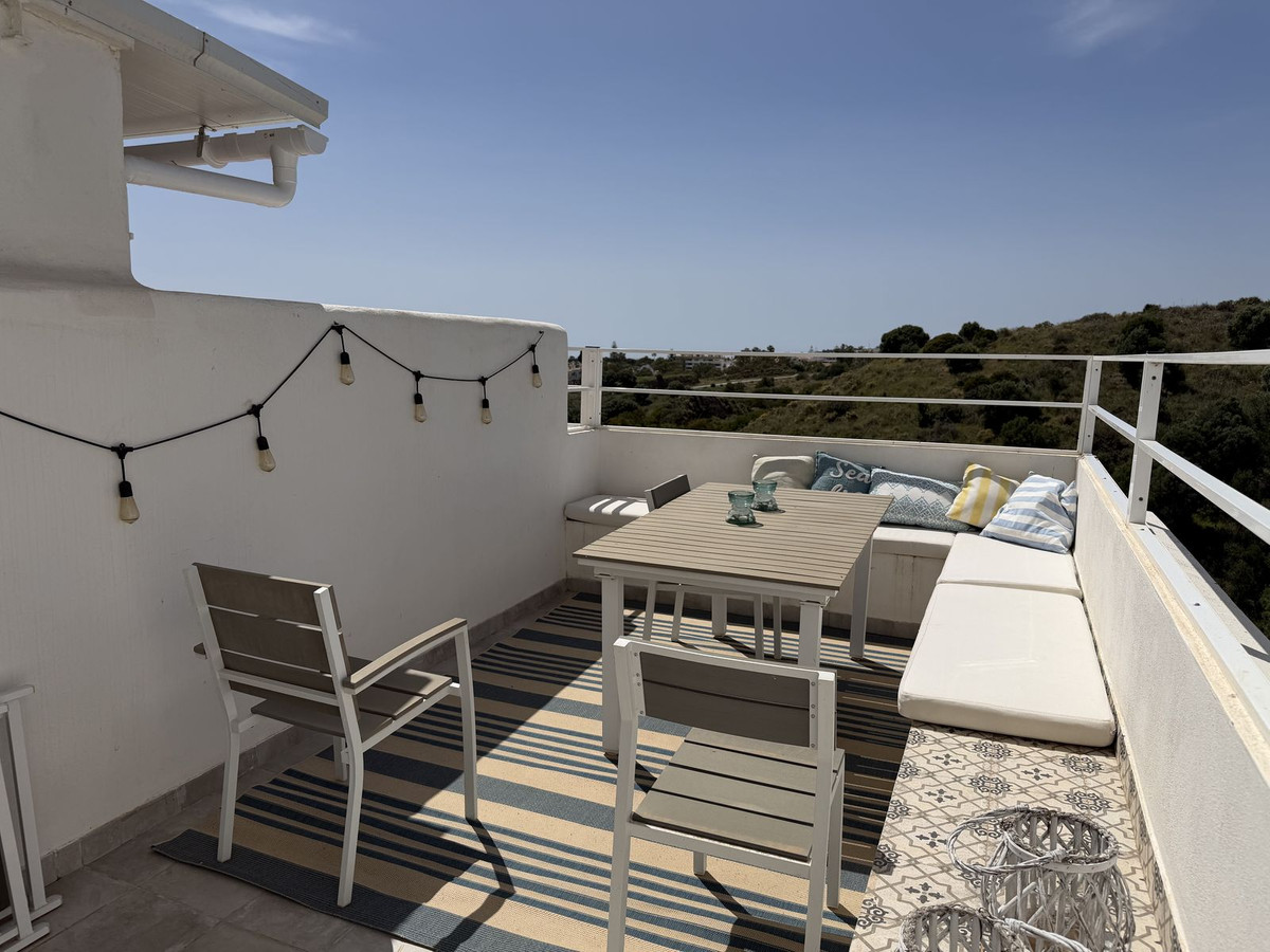 2 Bed Apartment for sale in Calahonda Costa Del Sol, Málaga, Spain