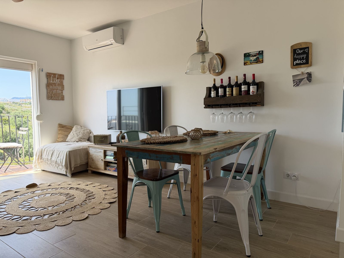 2 Bed Apartment for sale in Calahonda Costa Del Sol, Málaga, Spain