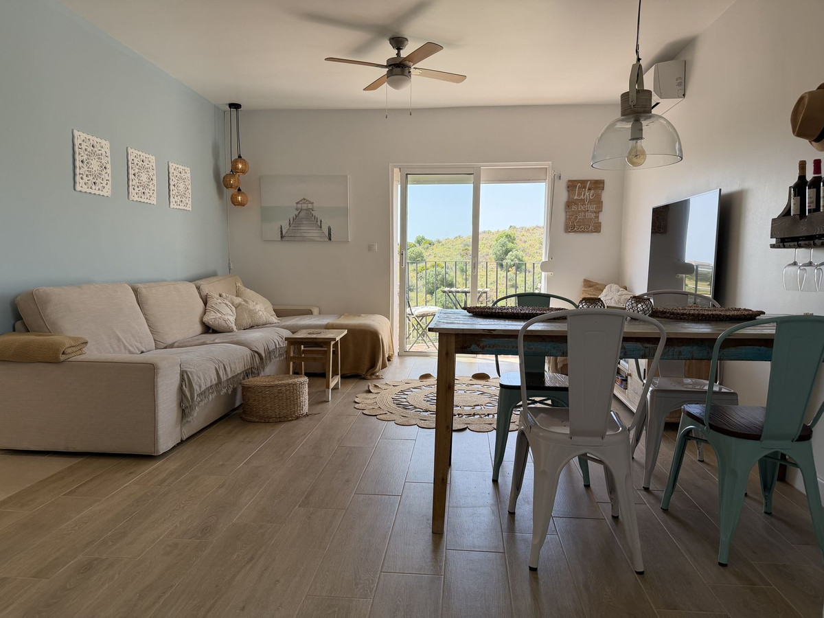 2 Bed Apartment for sale in Calahonda Costa Del Sol, Málaga, Spain