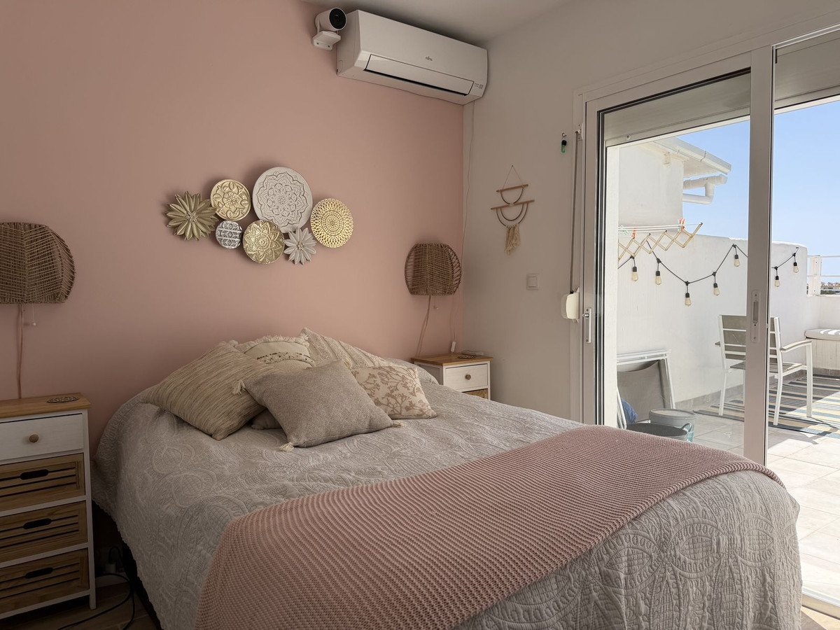 2 Bed Apartment for sale in Calahonda Costa Del Sol, Málaga, Spain