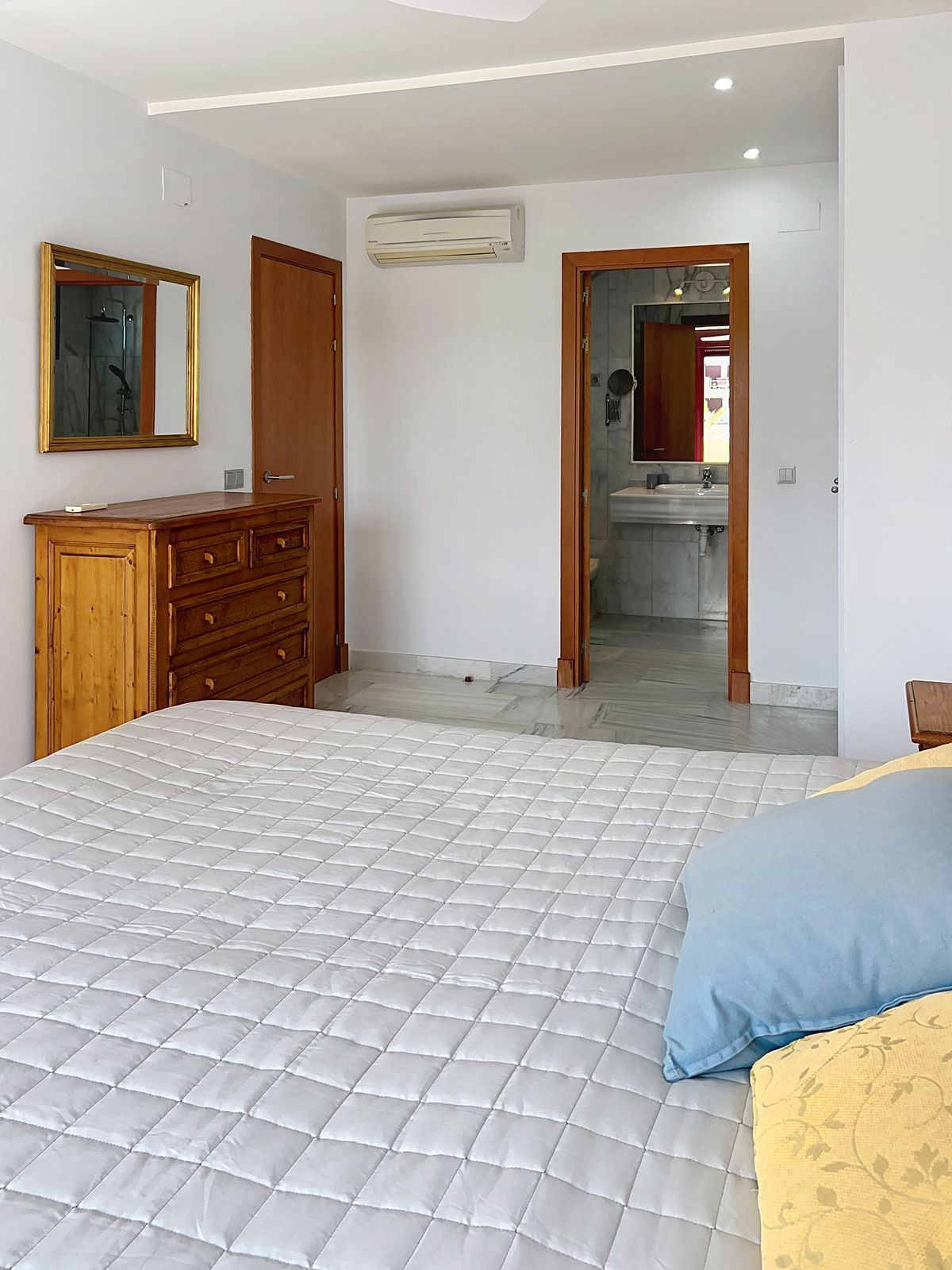 2 Bed Apartment for sale in Selwo Costa Del Sol, Málaga, Spain