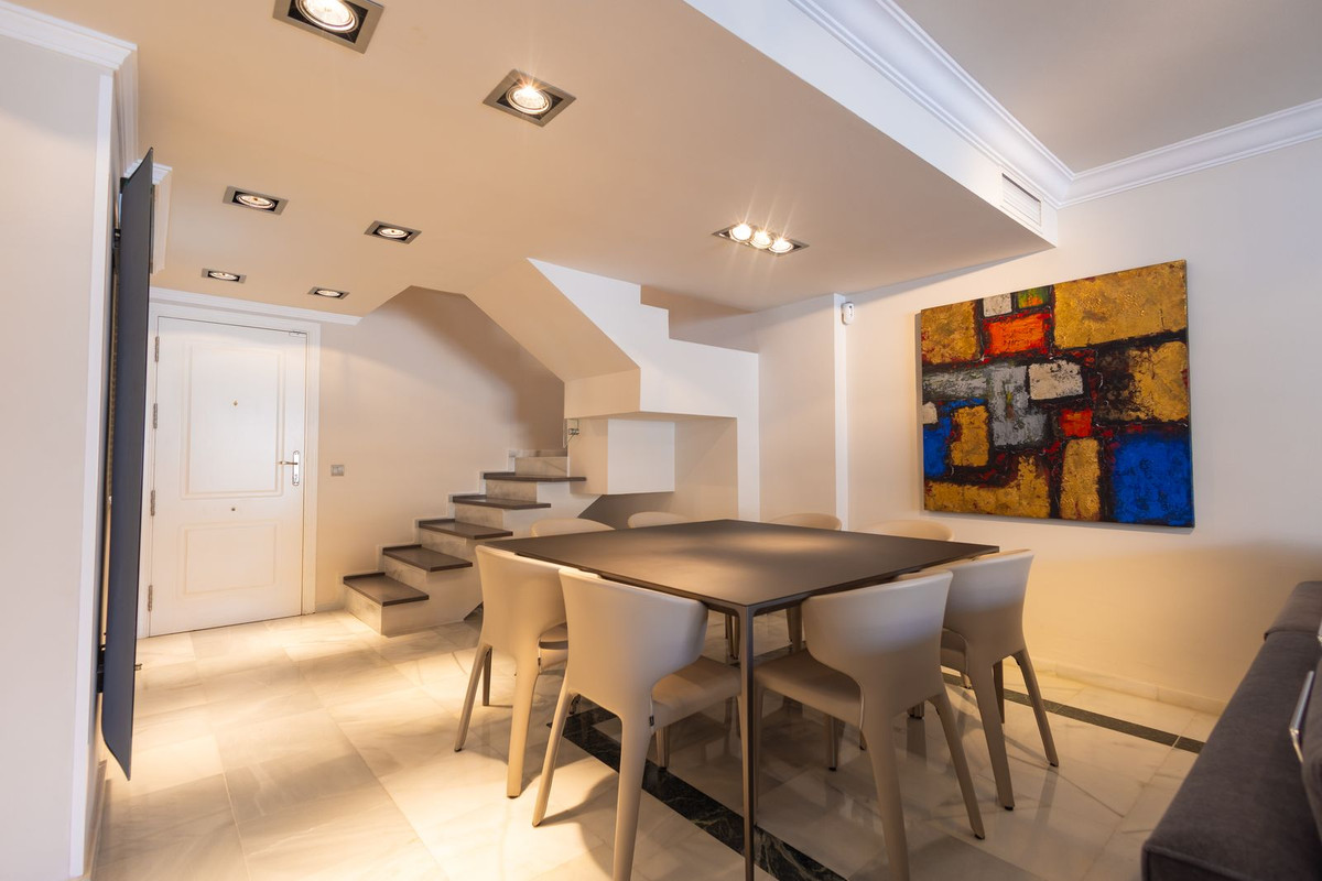 4 Bed Apartment for sale in Marbella Costa Del Sol, Málaga, Spain