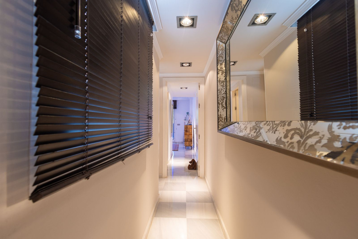 4 Bed Apartment for sale in Marbella Costa Del Sol, Málaga, Spain