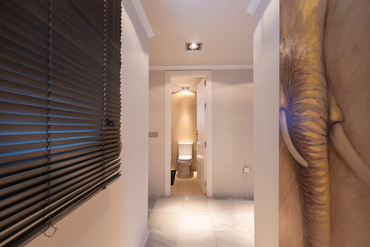 4 Bed Apartment for sale in Marbella Costa Del Sol, Málaga, Spain
