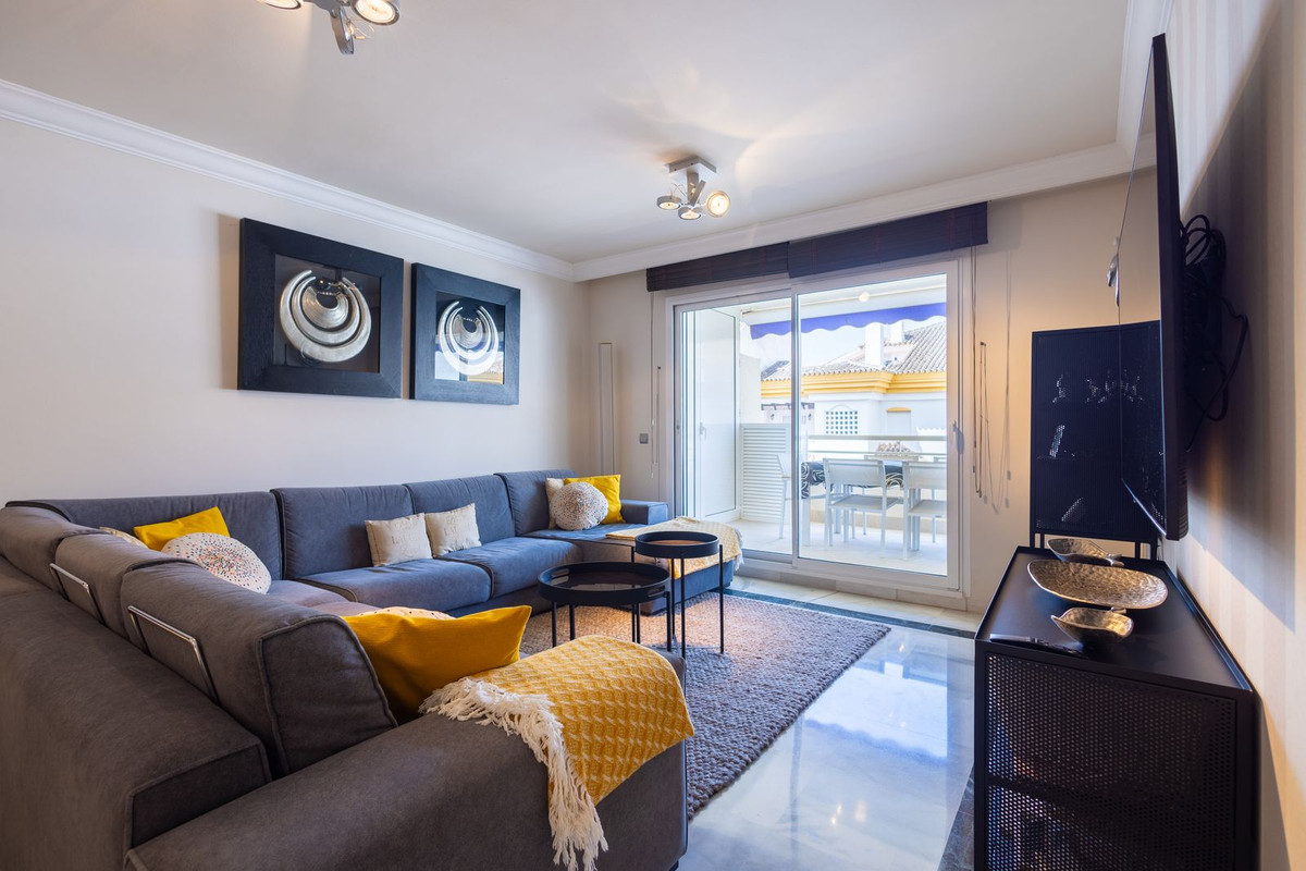 4 Bed Apartment for sale in Marbella Costa Del Sol, Málaga, Spain