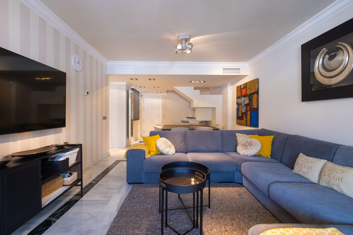 4 Bed Apartment for sale in Marbella Costa Del Sol, Málaga, Spain