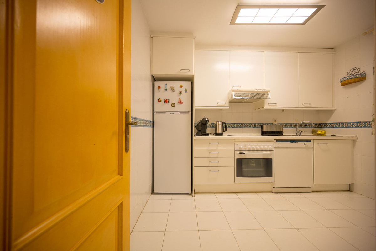 3 Bed Apartment for sale in El Rosario Costa Del Sol, Málaga, Spain