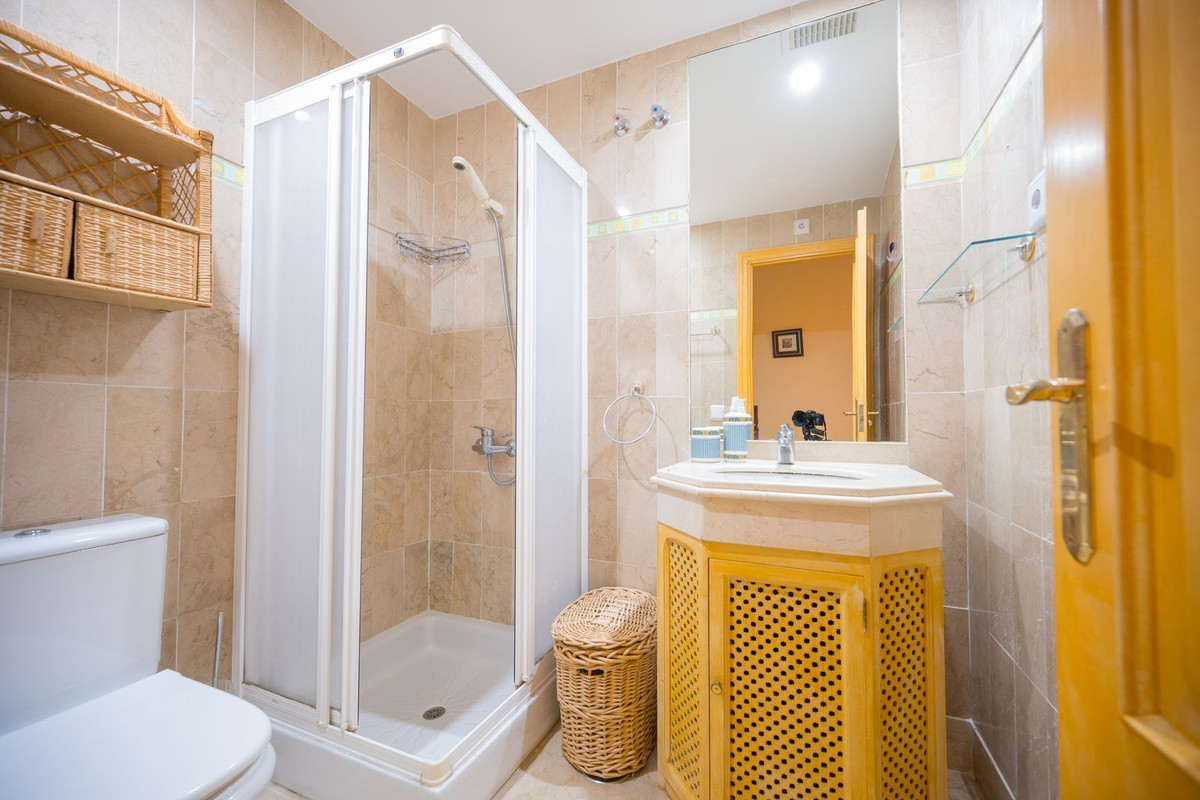 3 Bed Apartment for sale in El Rosario Costa Del Sol, Málaga, Spain