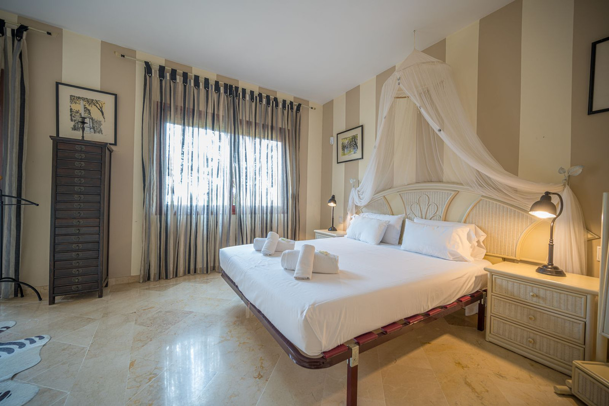 3 Bed Apartment for sale in El Rosario Costa Del Sol, Málaga, Spain