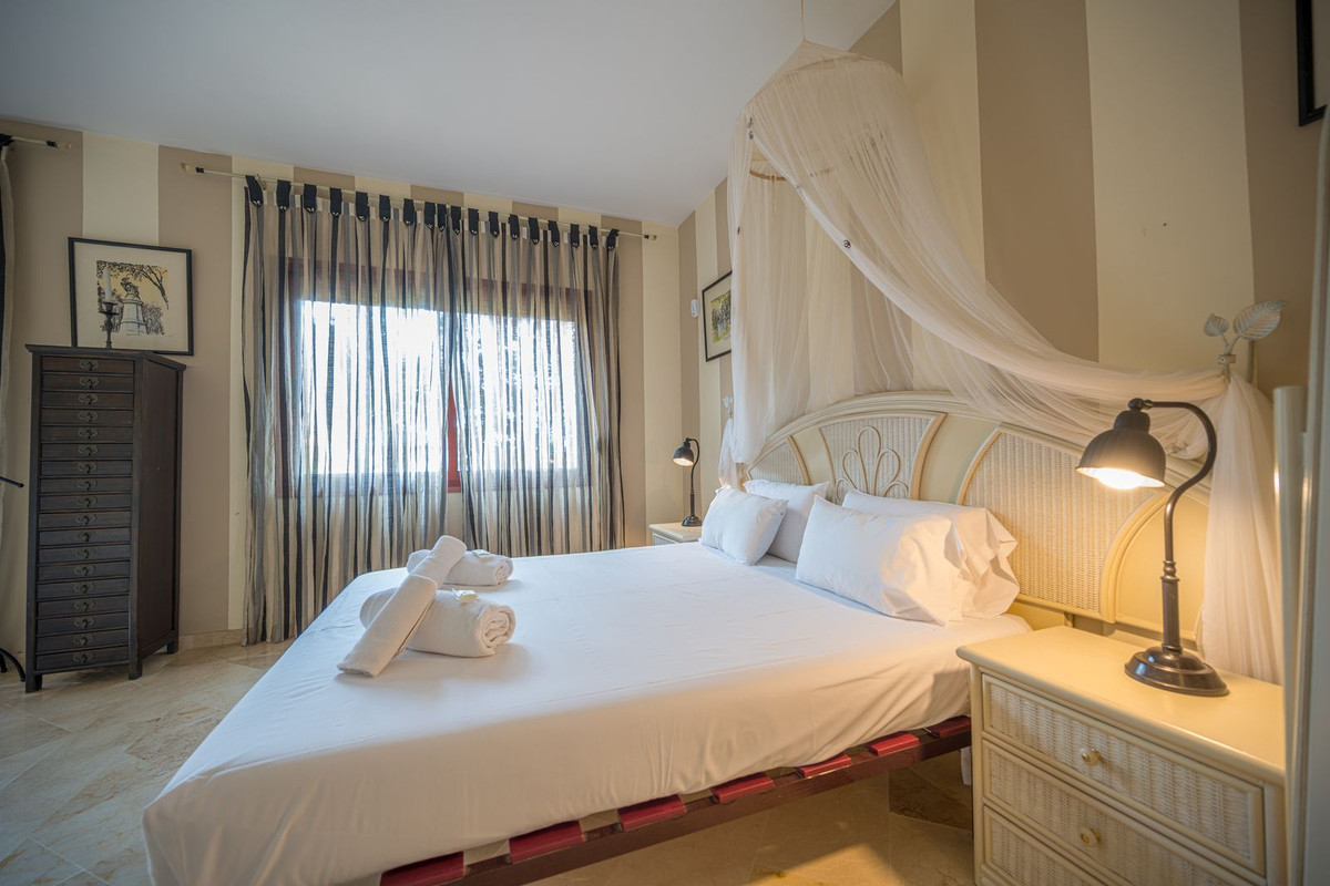 3 Bed Apartment for sale in El Rosario Costa Del Sol, Málaga, Spain
