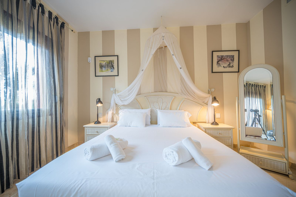 3 Bed Apartment for sale in El Rosario Costa Del Sol, Málaga, Spain