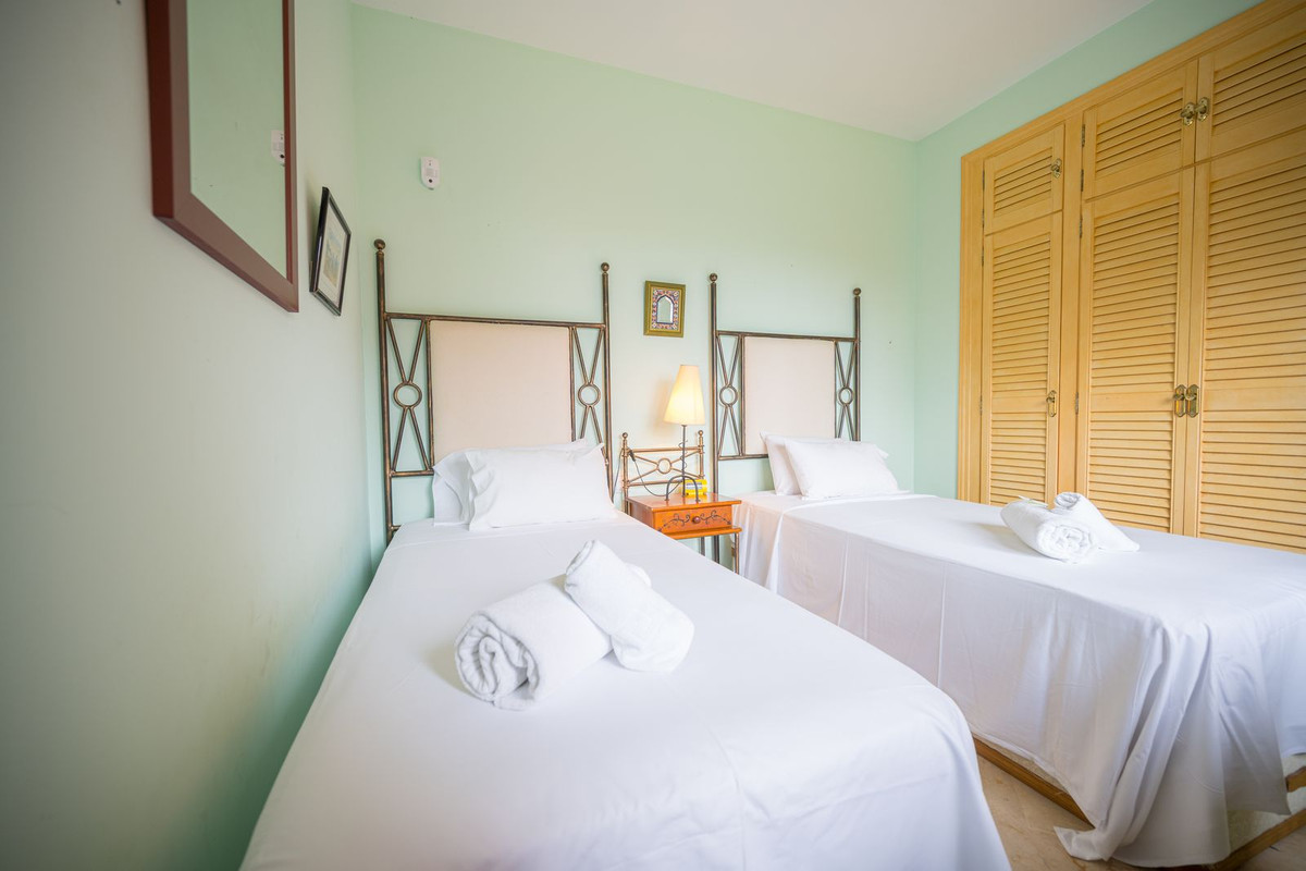 3 Bed Apartment for sale in El Rosario Costa Del Sol, Málaga, Spain