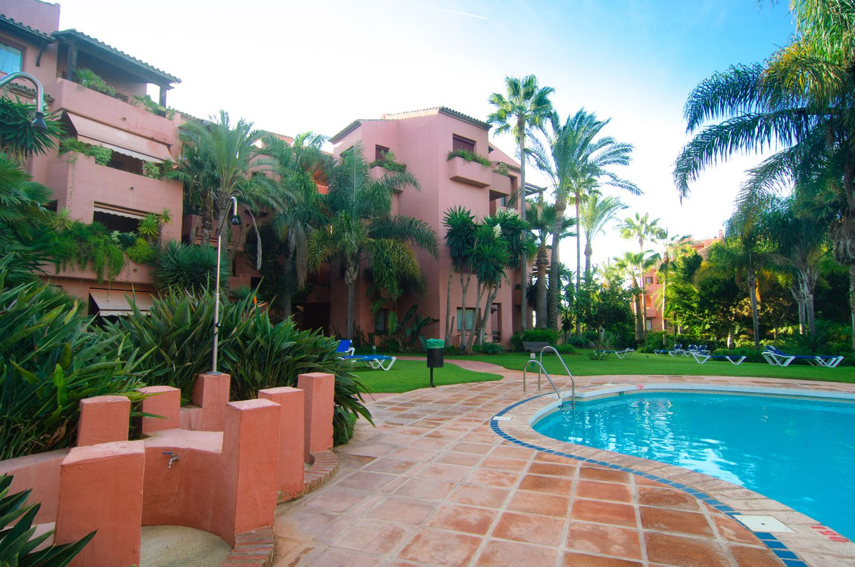 3 Bed Apartment for sale in El Rosario Costa Del Sol, Málaga, Spain