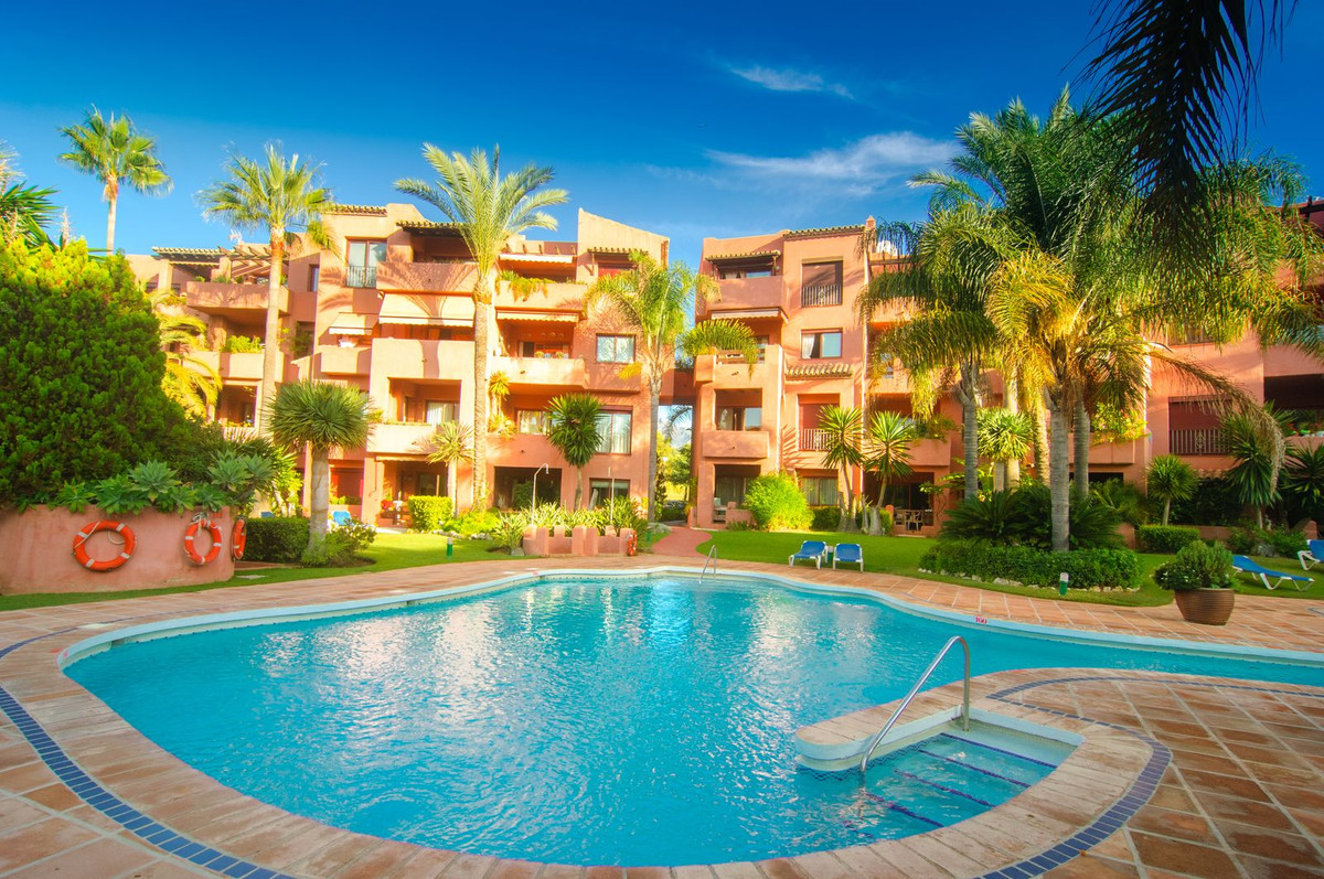 3 Bed Apartment for sale in El Rosario Costa Del Sol, Málaga, Spain