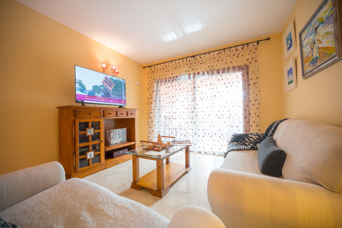3 Bed Apartment for sale in El Rosario Costa Del Sol, Málaga, Spain