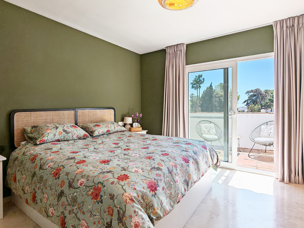 4 Bed Townhouse for sale in Calahonda Costa Del Sol, Málaga, Spain
