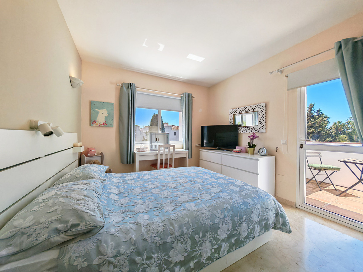 4 Bed Townhouse for sale in Calahonda Costa Del Sol, Málaga, Spain