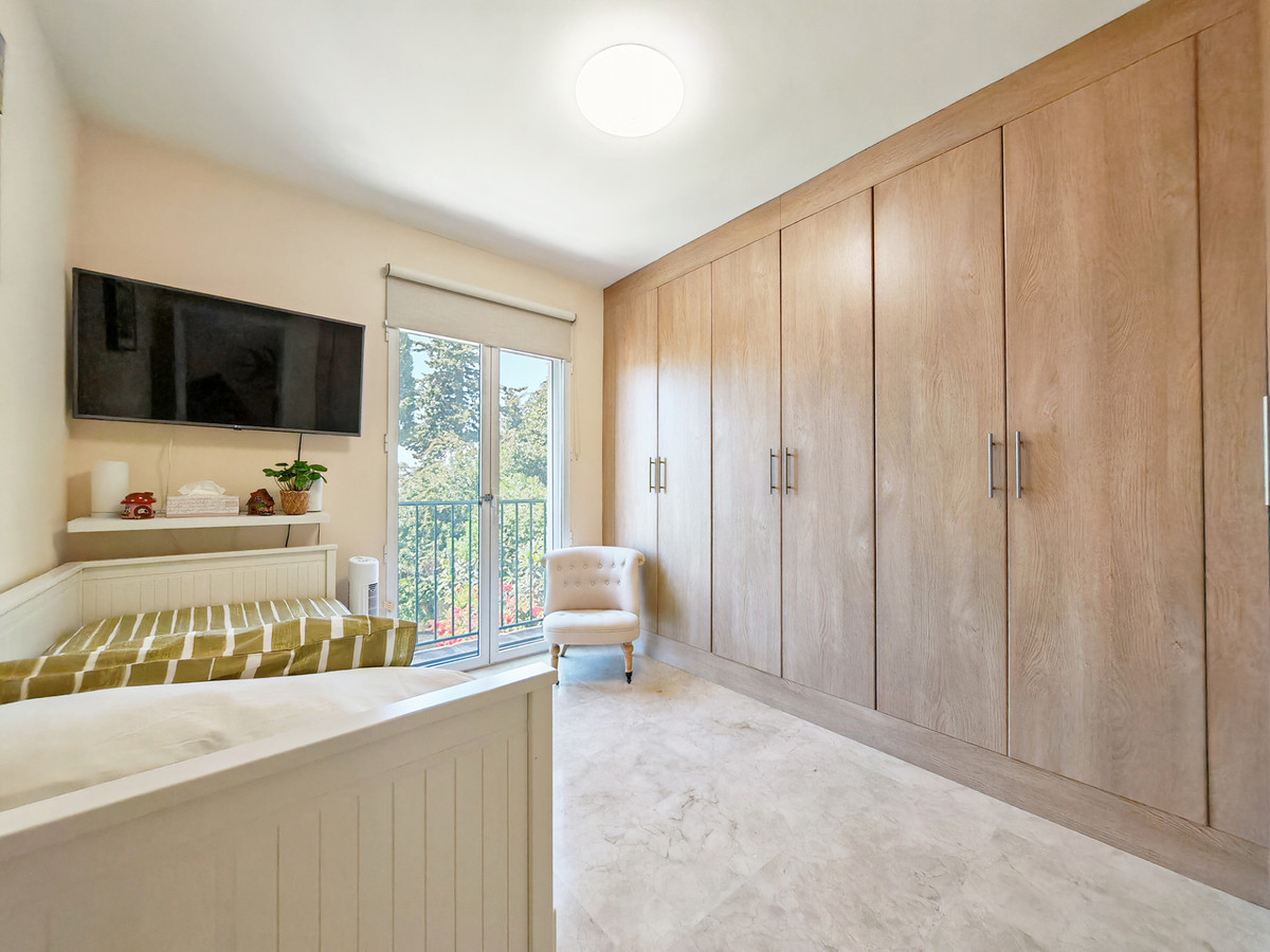 4 Bed Townhouse for sale in Calahonda Costa Del Sol, Málaga, Spain