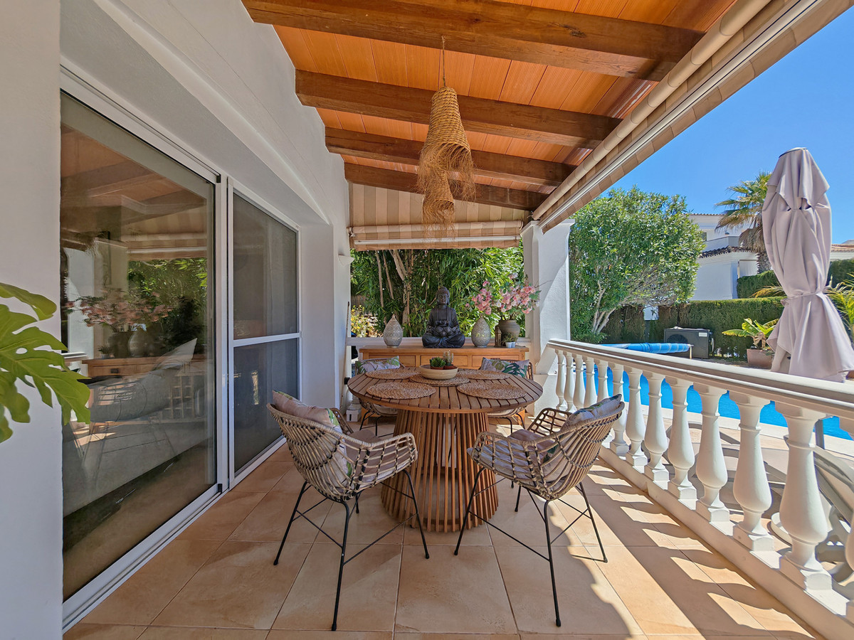 4 Bed Townhouse for sale in Calahonda Costa Del Sol, Málaga, Spain