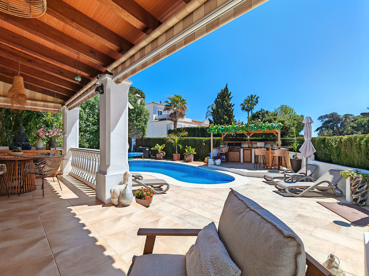 4 Bed Townhouse for sale in Calahonda Costa Del Sol, Málaga, Spain