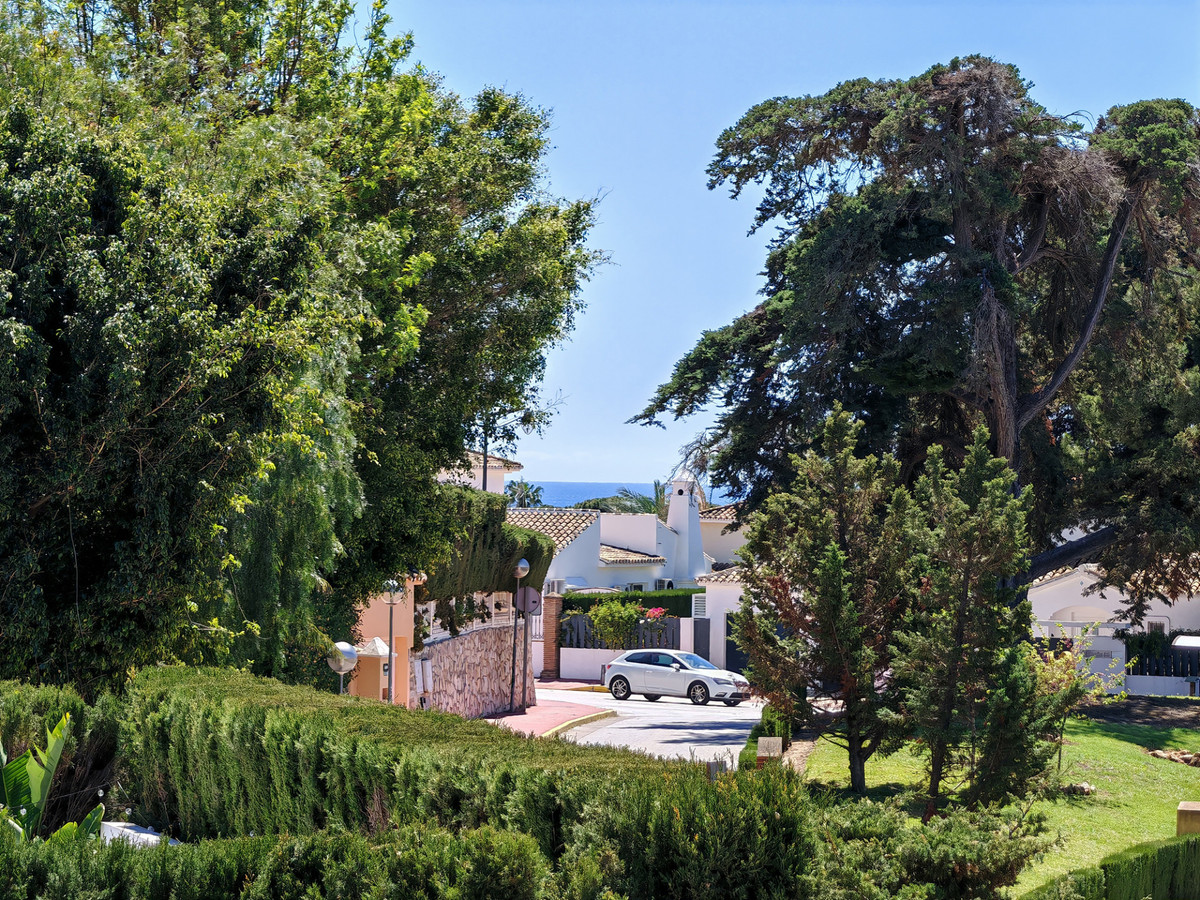 4 Bed Townhouse for sale in Calahonda Costa Del Sol, Málaga, Spain