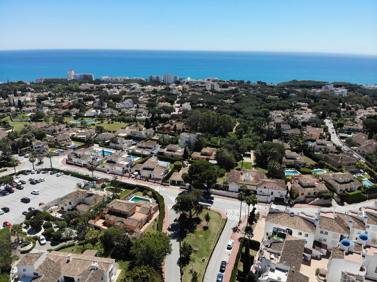 4 Bed Townhouse for sale in Calahonda Costa Del Sol, Málaga, Spain