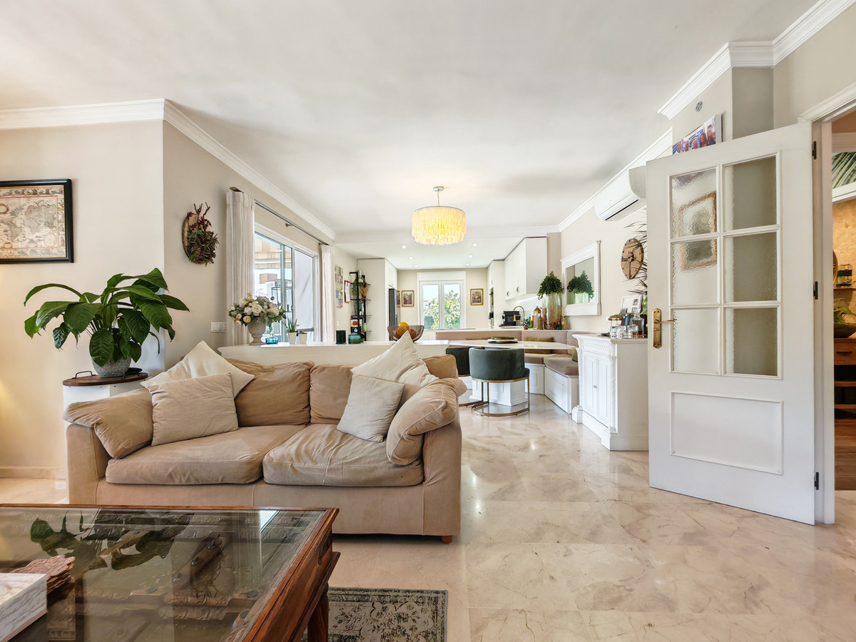 4 Bed Townhouse for sale in Calahonda Costa Del Sol, Málaga, Spain
