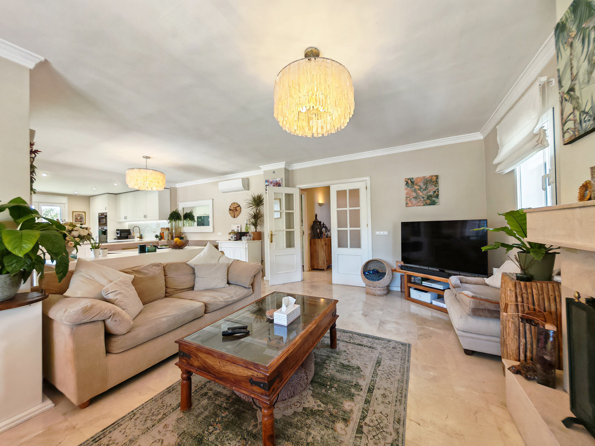 4 Bed Townhouse for sale in Calahonda Costa Del Sol, Málaga, Spain