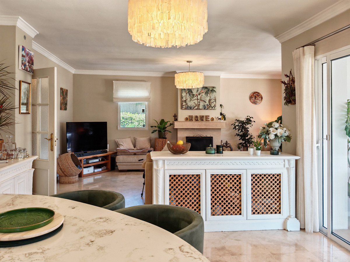 4 Bed Townhouse for sale in Calahonda Costa Del Sol, Málaga, Spain