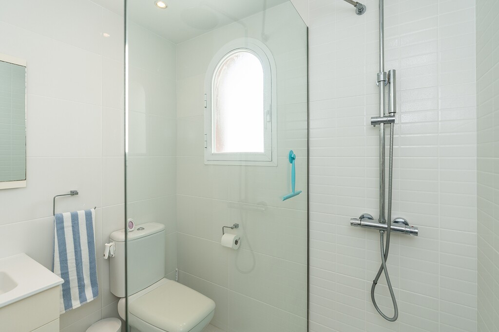 2 Bed Apartment for sale in Marbella Costa Del Sol, Málaga, Spain