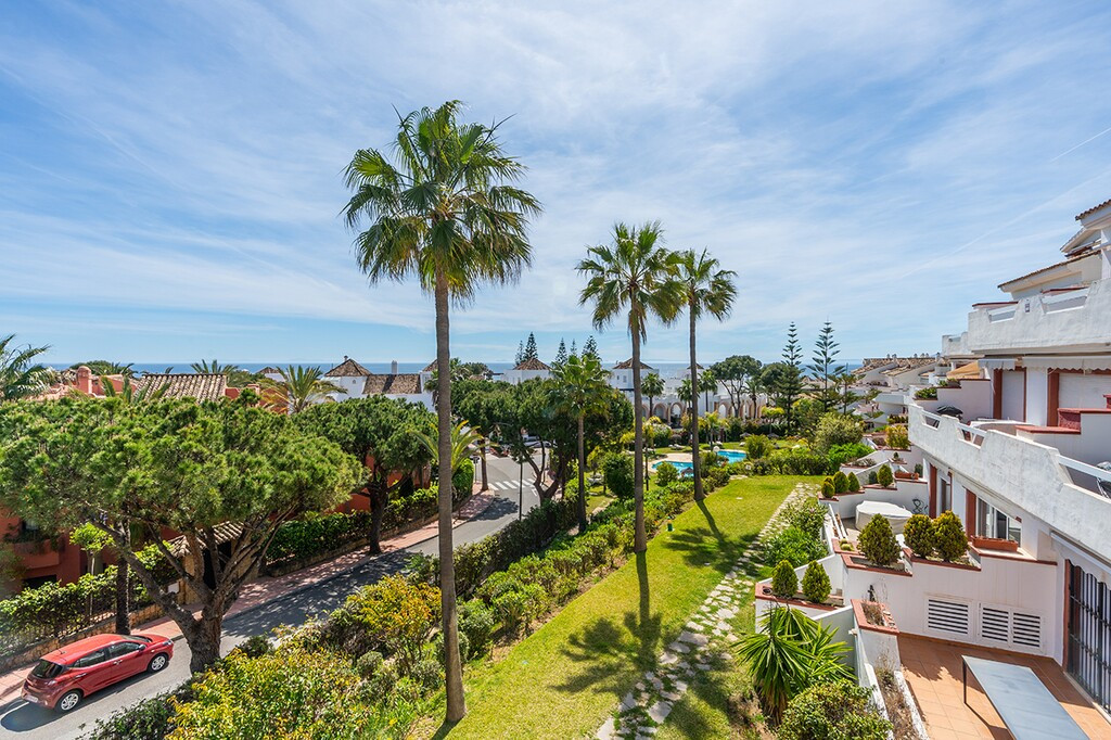 2 Bed Apartment for sale in Marbella Costa Del Sol, Málaga, Spain
