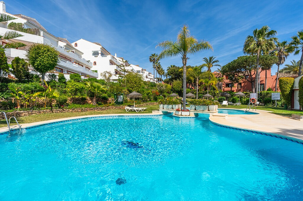2 Bed Apartment for sale in Marbella Costa Del Sol, Málaga, Spain