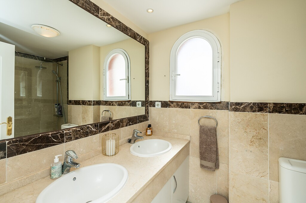 2 Bed Apartment for sale in Marbella Costa Del Sol, Málaga, Spain