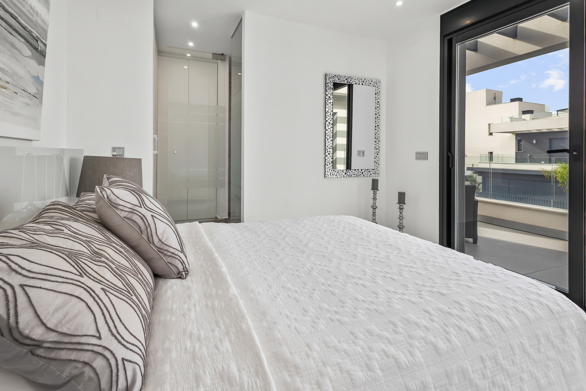4 Bed Townhouse for sale in Algorfa Costa Blanca, Alicante, Spain