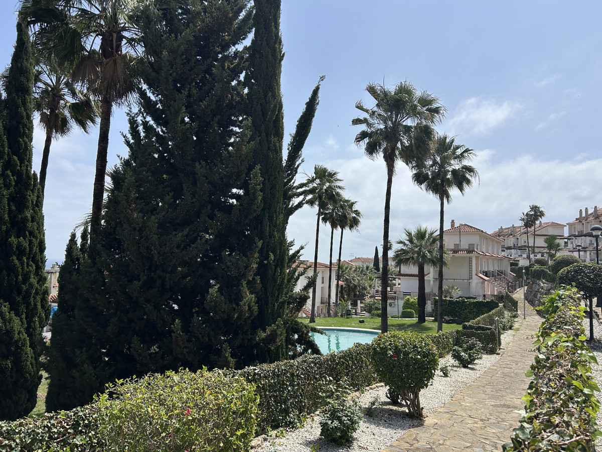Se vende Apartamento Planta Baja de 2 dormitorios en Costa Del Sol, Málaga, España