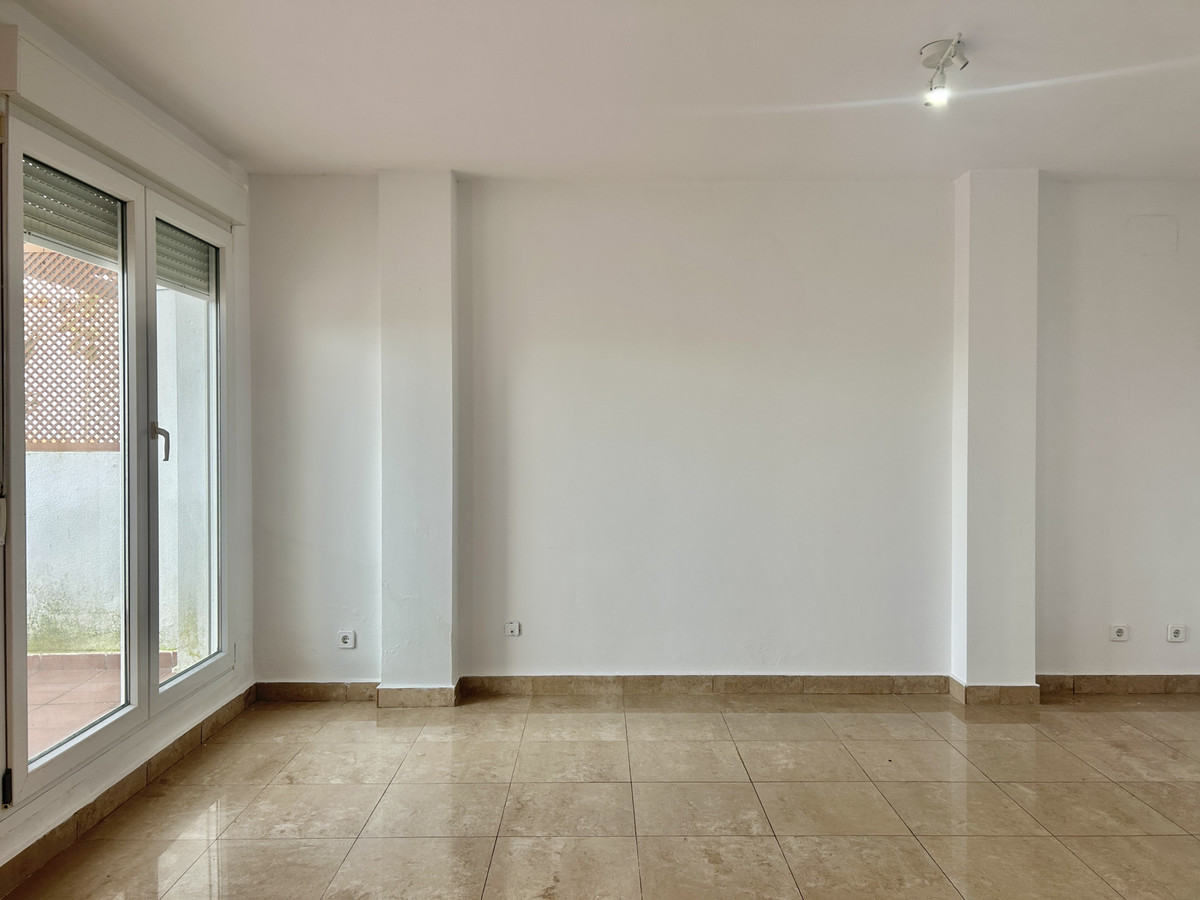 Se vende Apartamento Planta Baja de 2 dormitorios en Costa Del Sol, Málaga, España