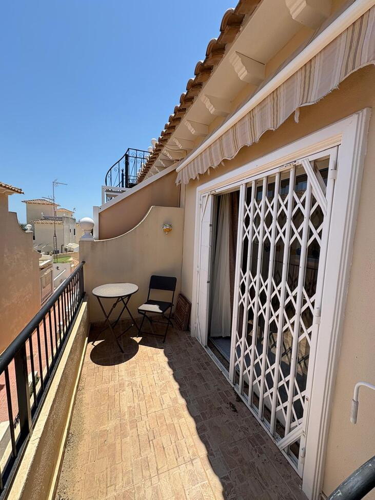 Se vende Apartamento Planta Media de 2 dormitorios en Costa Blanca, Alicante, España