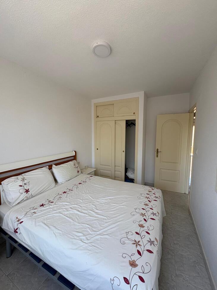 Se vende Apartamento Planta Media de 2 dormitorios en Costa Blanca, Alicante, España