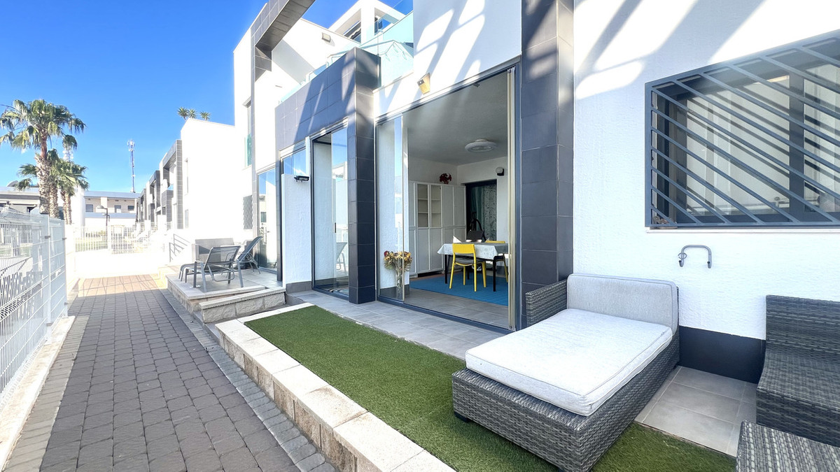 Se vende Apartamento Planta Baja de 2 dormitorios en Costa Blanca, Alicante, España