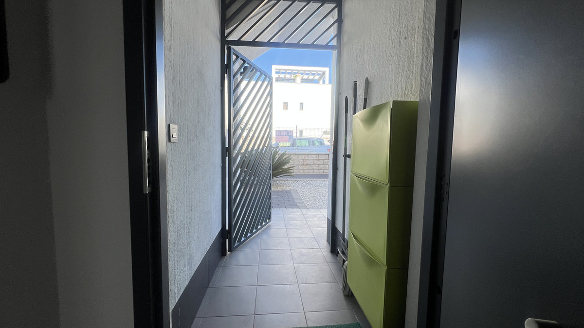 Se vende Apartamento Planta Baja de 2 dormitorios en Costa Blanca, Alicante, España
