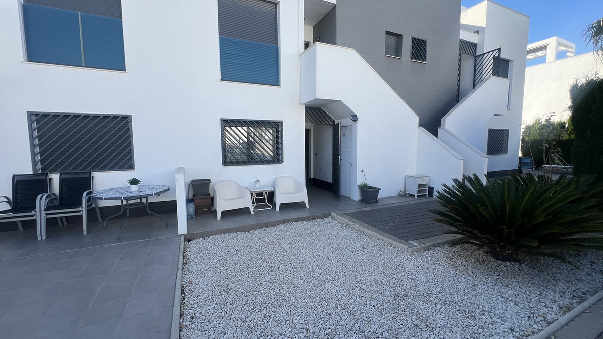 Se vende Apartamento Planta Baja de 2 dormitorios en Costa Blanca, Alicante, España