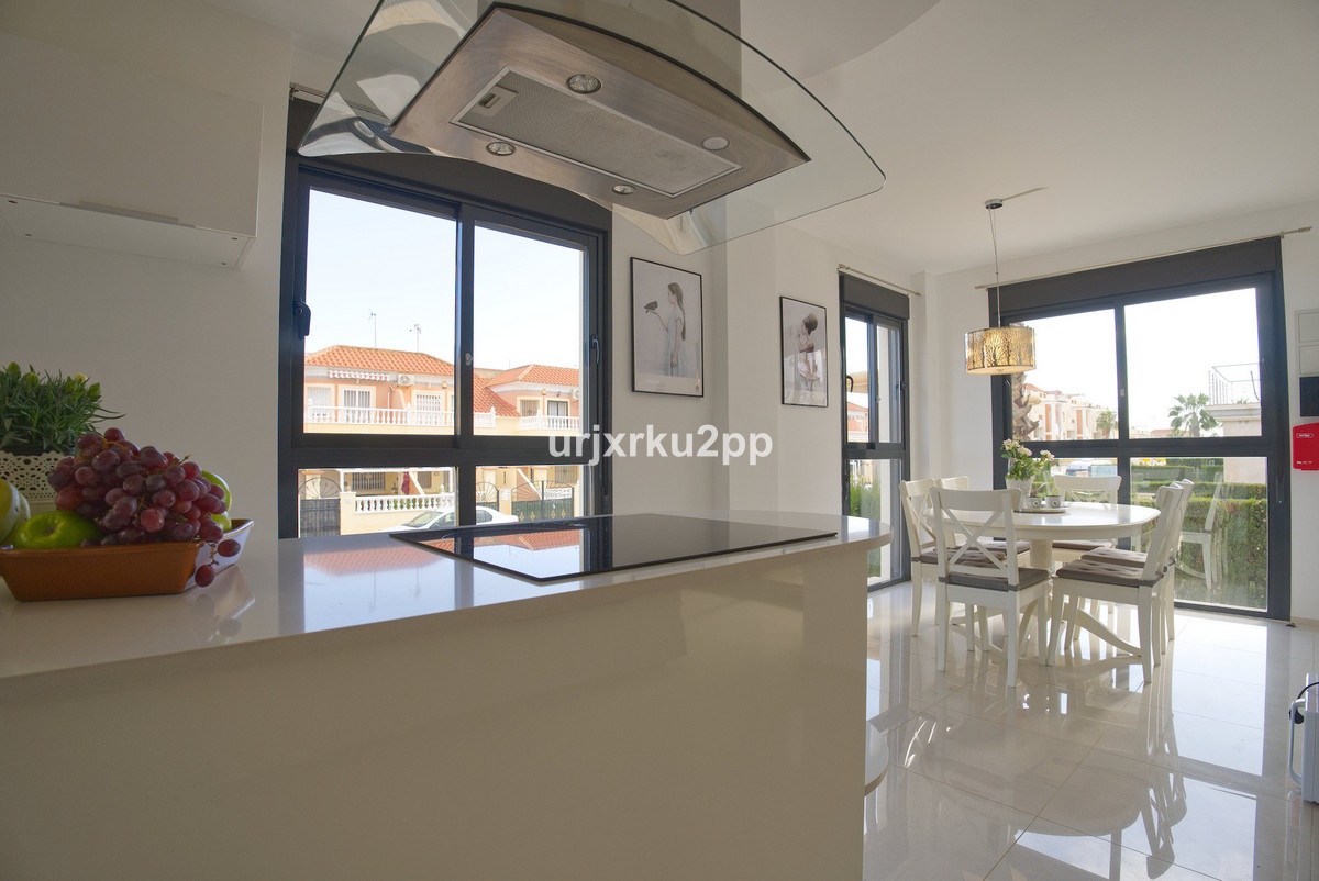 Se vende Adosada de 3 dormitorios en Costa Blanca, Alicante, España