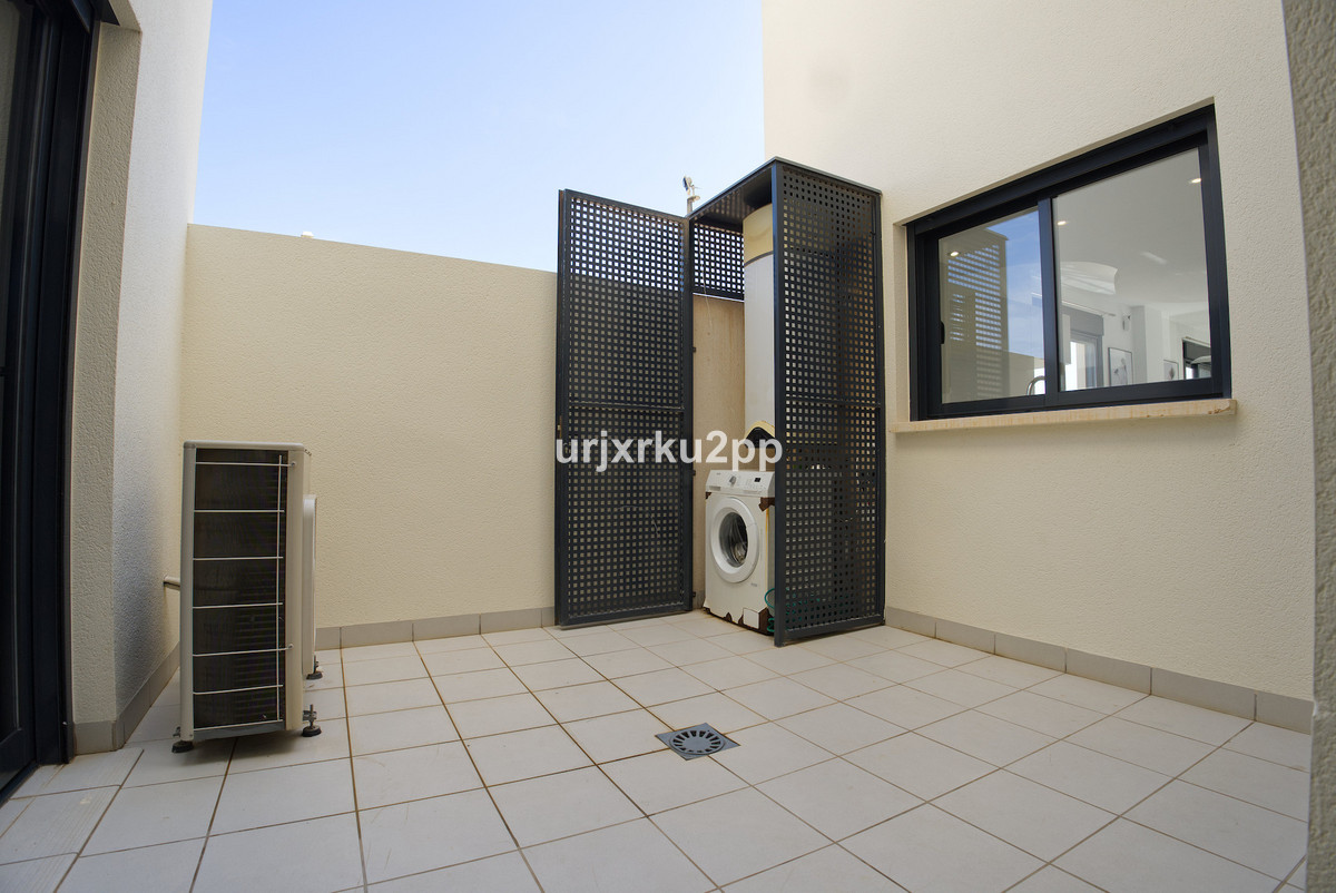 Se vende Adosada de 3 dormitorios en Costa Blanca, Alicante, España