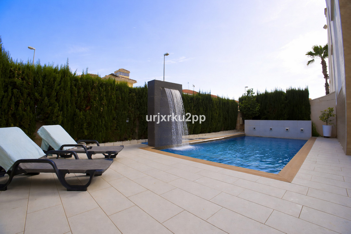 Se vende Adosada de 3 dormitorios en Costa Blanca, Alicante, España