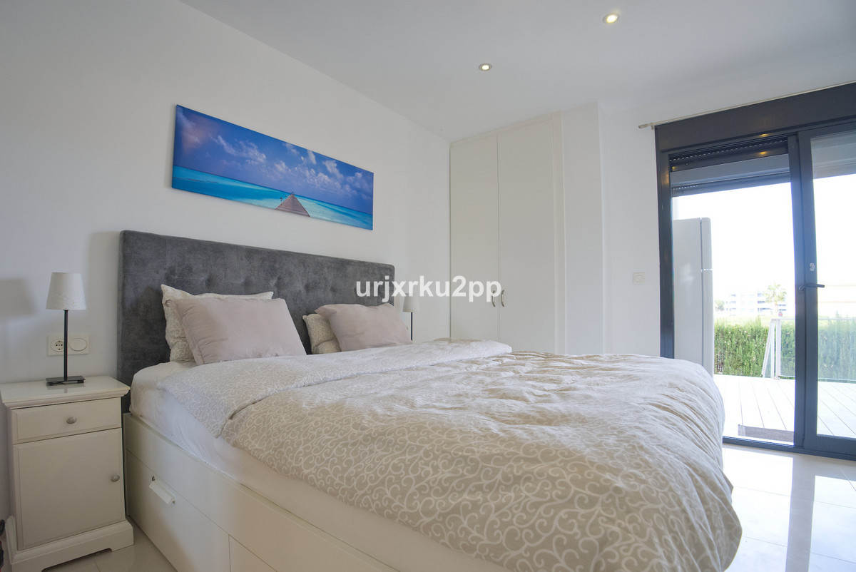 Se vende Adosada de 3 dormitorios en Costa Blanca, Alicante, España