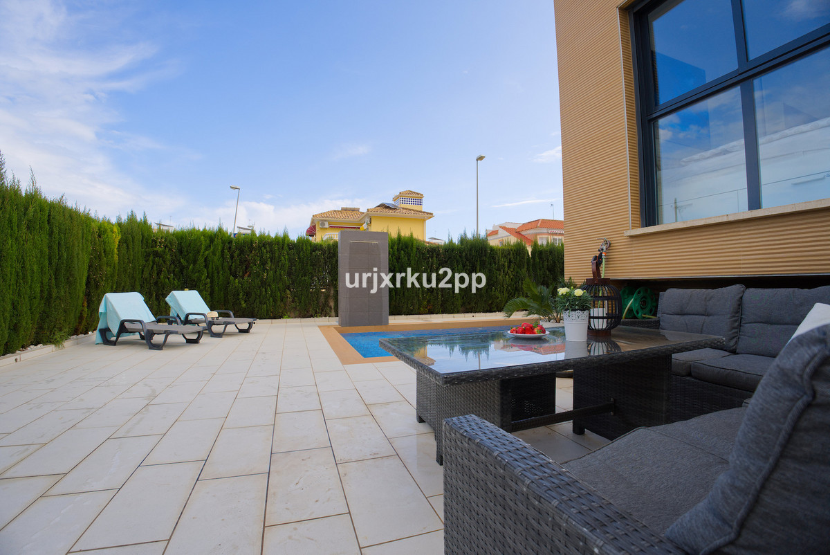 Se vende Adosada de 3 dormitorios en Costa Blanca, Alicante, España