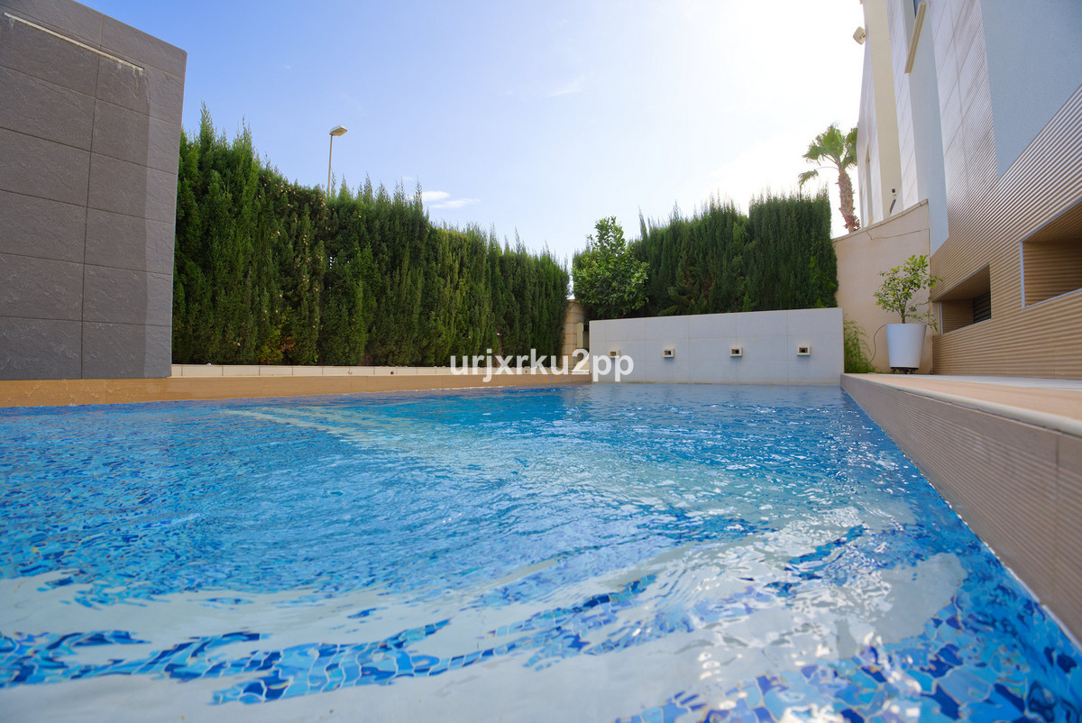 Se vende Adosada de 3 dormitorios en Costa Blanca, Alicante, España