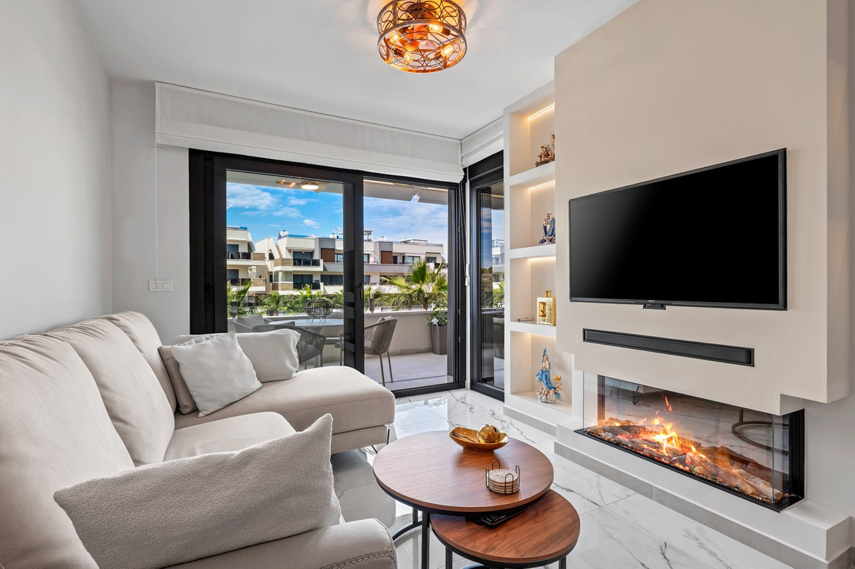 2 Bed Apartment for sale in Los Altos Costa Blanca, Alicante, Spain